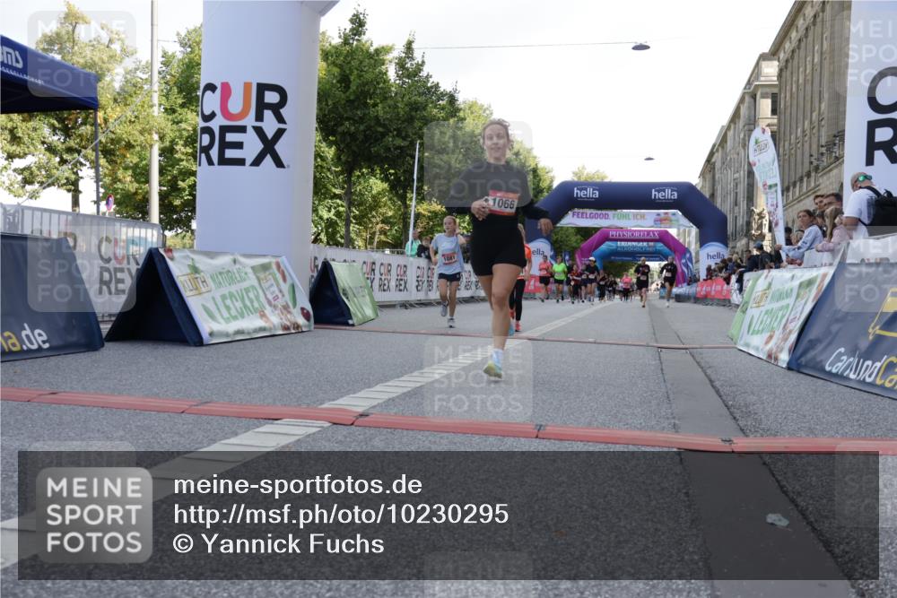06.09.2026 - CURREX Alsterlauf Yannick Fuchs http://msf.ph/oto/10230295 06.09.2026 11:53:41 Ziel 1066, 1081, 1111, 8261 meine-sportfotos.de