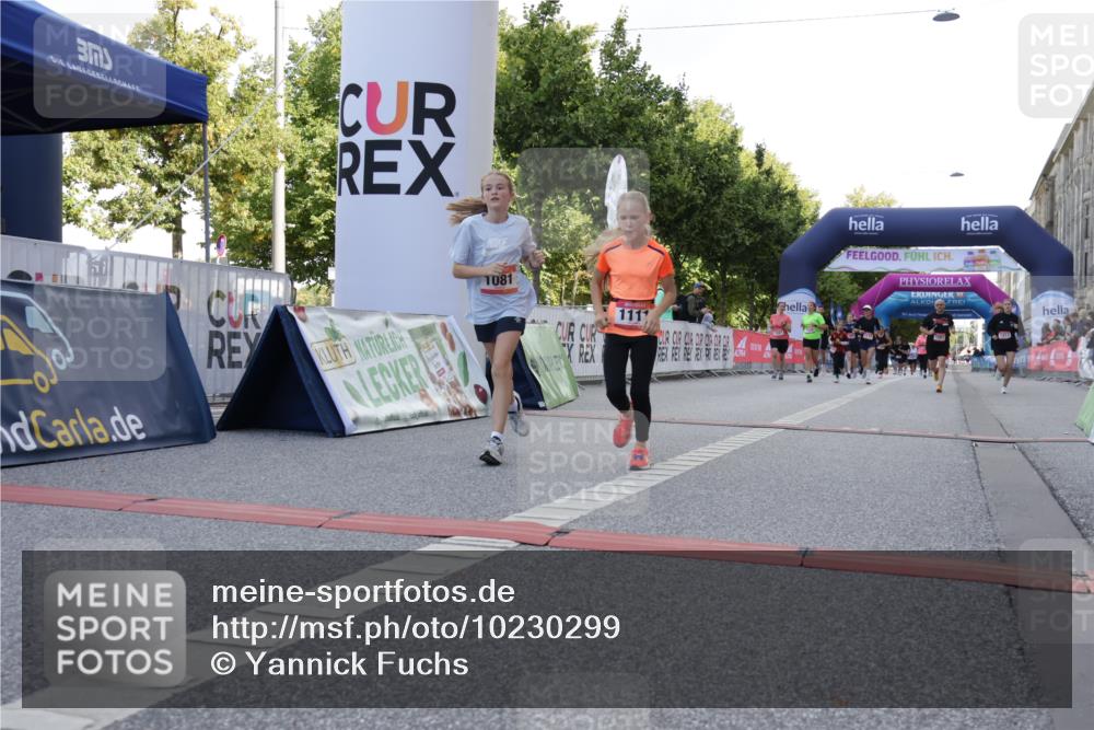 06.09.2026 - CURREX Alsterlauf Yannick Fuchs http://msf.ph/oto/10230299 06.09.2026 11:53:43 Ziel 1057, 1066, 1081, 1111, 1213, 8261 meine-sportfotos.de