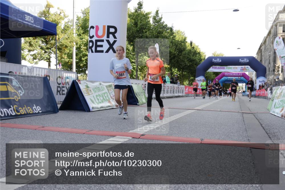 06.09.2026 - CURREX Alsterlauf Yannick Fuchs http://msf.ph/oto/10230300 06.09.2026 11:53:43 Ziel 1057, 1066, 1081, 1111, 1213, 8261 meine-sportfotos.de