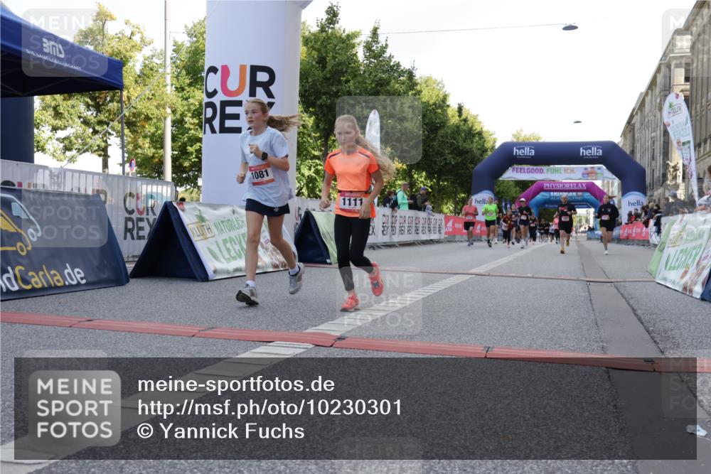 06.09.2026 - CURREX Alsterlauf Yannick Fuchs http://msf.ph/oto/10230301 06.09.2026 11:53:43 Ziel 1057, 1066, 1081, 1111, 1213, 8261 meine-sportfotos.de