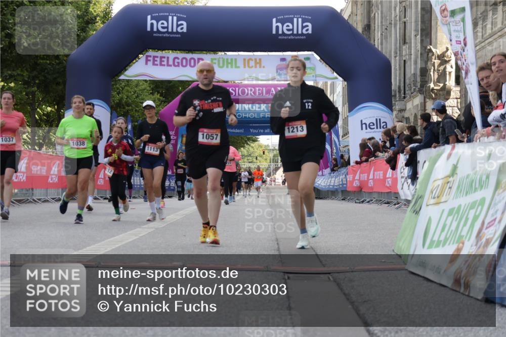 06.09.2026 - CURREX Alsterlauf Yannick Fuchs http://msf.ph/oto/10230303 06.09.2026 11:53:46 Ziel 1037, 1038, 1057, 1066, 1068, 1069, 1081, 1111, 1213 meine-sportfotos.de