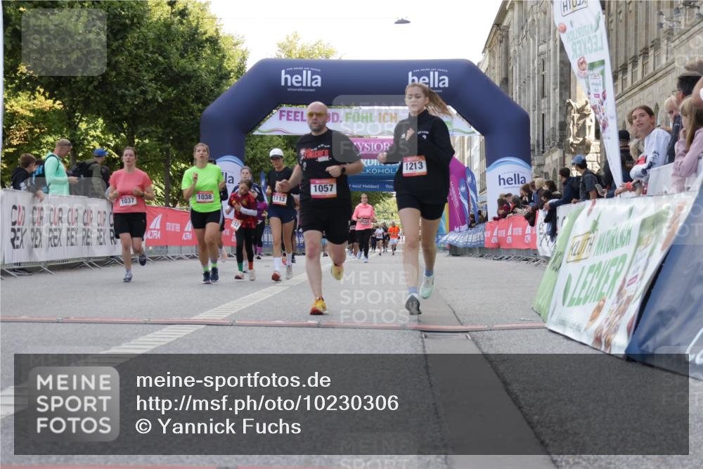06.09.2026 - CURREX Alsterlauf Yannick Fuchs http://msf.ph/oto/10230306 06.09.2026 11:53:46 Ziel 1037, 1038, 1057, 1066, 1068, 1069, 1081, 1111, 1213 meine-sportfotos.de