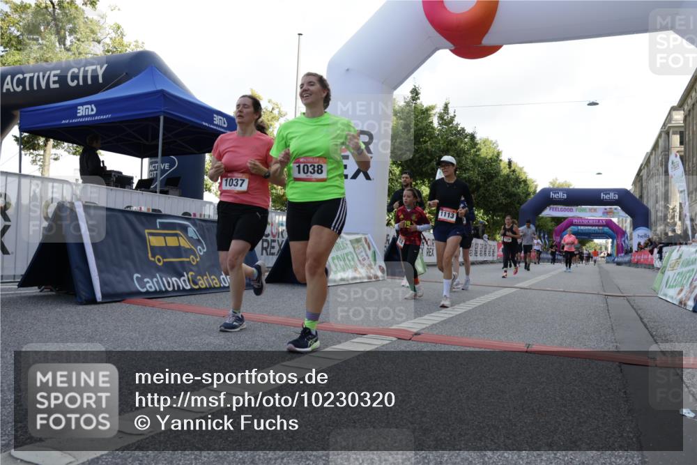 06.09.2026 - CURREX Alsterlauf Yannick Fuchs http://msf.ph/oto/10230320 06.09.2026 11:53:51 Ziel 1037, 1038, 1057, 1068, 1069, 1124, 1213, 1223, 1298, 1305 meine-sportfotos.de