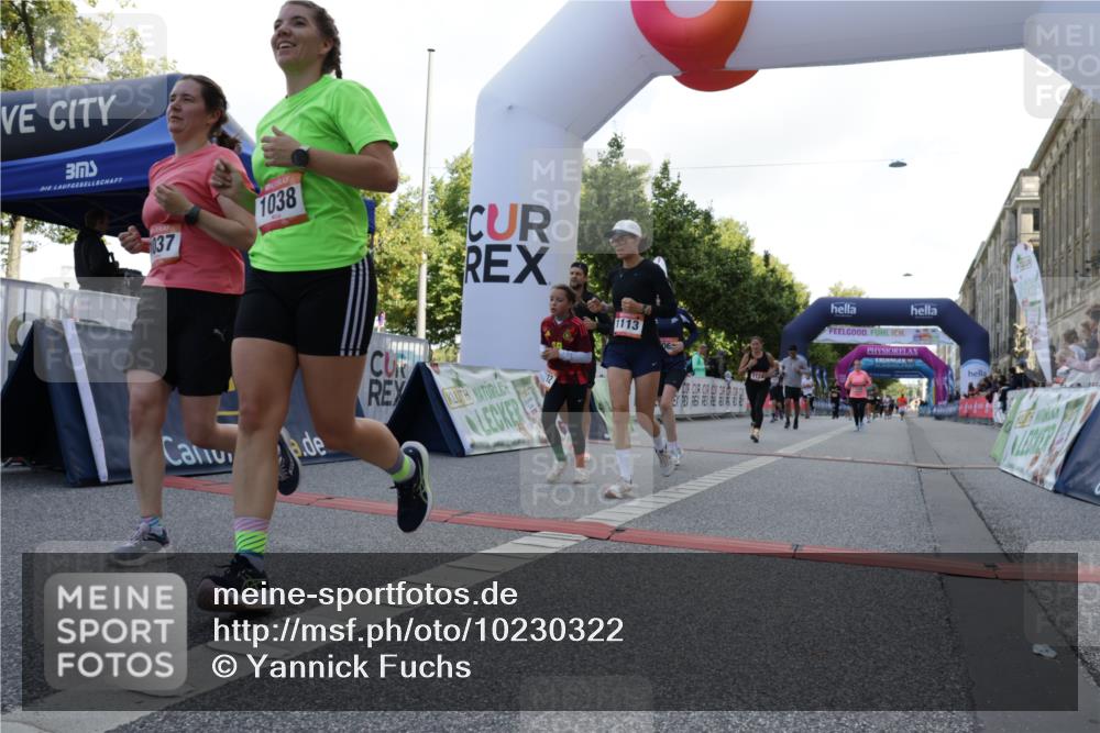 06.09.2026 - CURREX Alsterlauf Yannick Fuchs http://msf.ph/oto/10230322 06.09.2026 11:53:52 Ziel 1037, 1038, 1057, 1068, 1069, 1124, 1213, 1223, 1298, 1305 meine-sportfotos.de