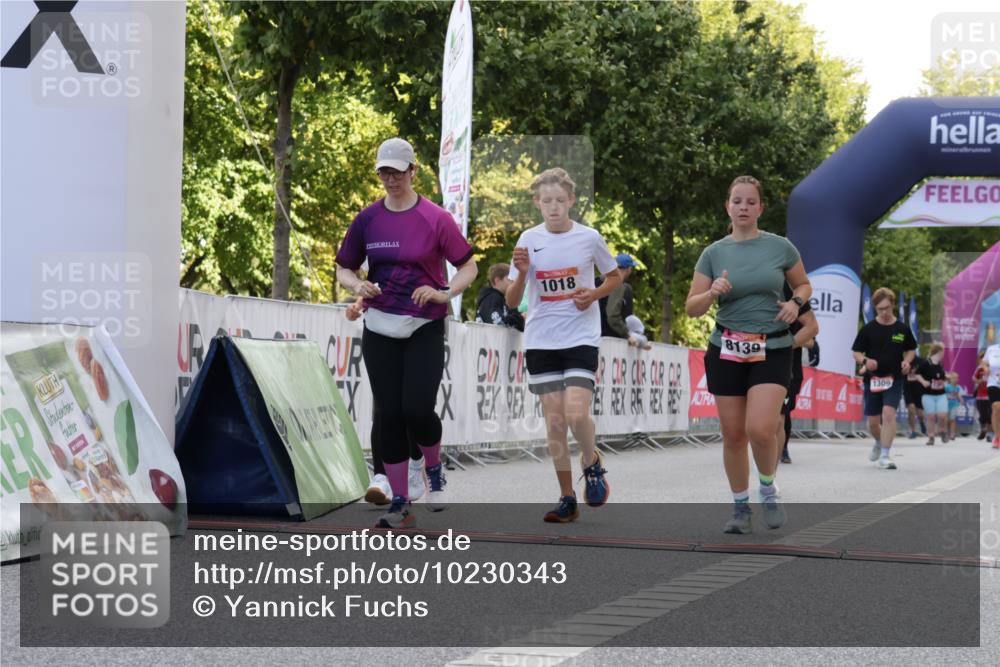06.09.2026 - CURREX Alsterlauf Yannick Fuchs http://msf.ph/oto/10230343 06.09.2026 11:54:00 Ziel 1006, 1018, 1098, 1124, 1150, 1223, 1267, 1291, 1298, 1305, 8139, 8245 meine-sportfotos.de