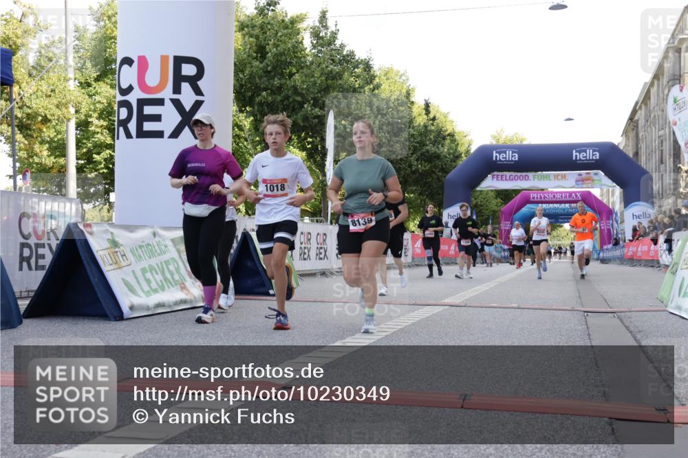 06.09.2026 - CURREX Alsterlauf Yannick Fuchs http://msf.ph/oto/10230349 06.09.2026 11:54:01 Ziel 1006, 1018, 1098, 1150, 1223, 1249, 1267, 1291, 1298, 1305, 8139, 8245 meine-sportfotos.de