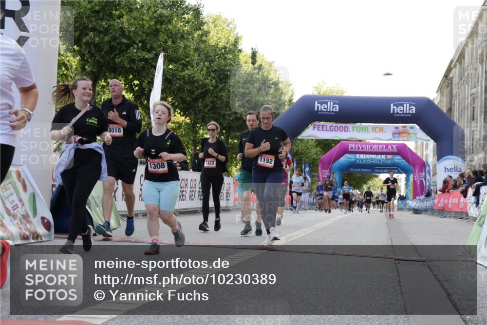 06.09.2026 - CURREX Alsterlauf Yannick Fuchs http://msf.ph/oto/10230389 06.09.2026 11:54:15 Ziel 1063, 1166, 1167, 1192, 1209, 1232, 1308, 1322, 1323, 8018 meine-sportfotos.de