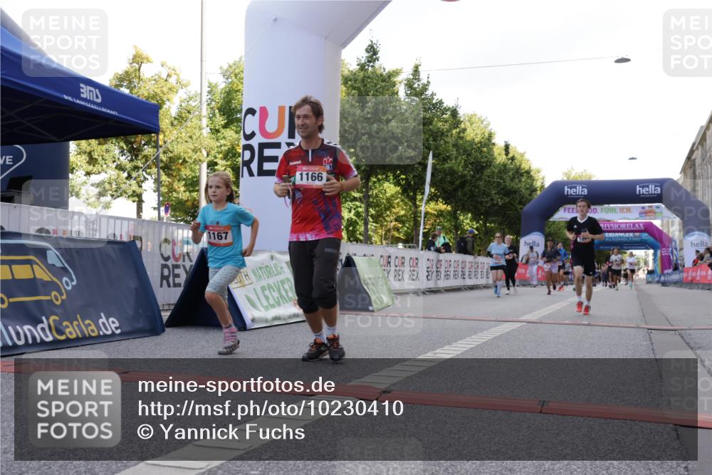 06.09.2026 - CURREX Alsterlauf Yannick Fuchs http://msf.ph/oto/10230410 06.09.2026 11:54:21 Ziel 1078, 1104, 1151, 1166, 1167, 1192, 1308, 1322, 1323, 8018 meine-sportfotos.de