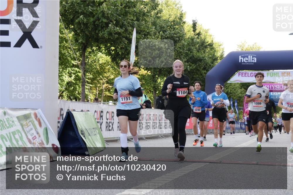 06.09.2026 - CURREX Alsterlauf Yannick Fuchs http://msf.ph/oto/10230420 06.09.2026 11:54:26 Ziel 1078, 1086, 1104, 1151, 1166, 1167, 1191, 1332, 1339, 8185, 8239, 8240 meine-sportfotos.de
