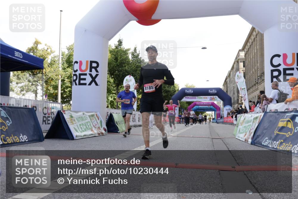 06.09.2026 - CURREX Alsterlauf Yannick Fuchs http://msf.ph/oto/10230444 06.09.2026 11:54:31 Ziel 1086, 1104, 1122, 1151, 1191, 1328, 1332, 1339, 8185, 8239, 8240 meine-sportfotos.de