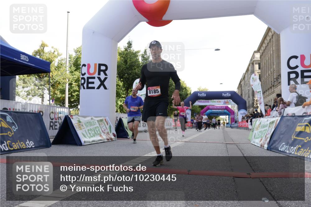 06.09.2026 - CURREX Alsterlauf Yannick Fuchs http://msf.ph/oto/10230445 06.09.2026 11:54:31 Ziel 1086, 1104, 1122, 1151, 1191, 1328, 1332, 1339, 8185, 8239, 8240 meine-sportfotos.de