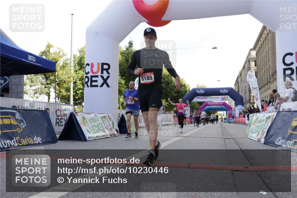 06.09.2026 - CURREX Alsterlauf Yannick Fuchs http://msf.ph/oto/10230446 06.09.2026 11:54:31 Ziel 1086, 1104, 1122, 1151, 1191, 1328, 1332, 1339, 8185, 8239, 8240 meine-sportfotos.de
