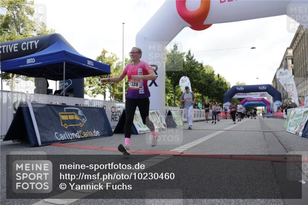 06.09.2026 - CURREX Alsterlauf Yannick Fuchs http://msf.ph/oto/10230460 06.09.2026 11:54:34 Ziel 1086, 1122, 1168, 1191, 1289, 1325, 1328, 1332, 1339, 8185, 8239, 8240 meine-sportfotos.de