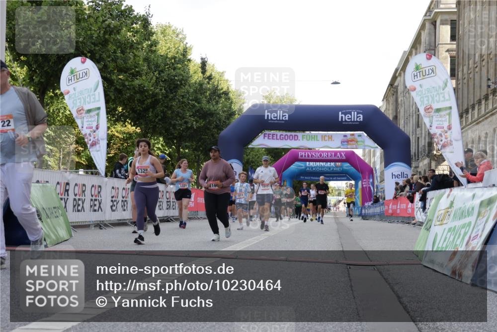06.09.2026 - CURREX Alsterlauf Yannick Fuchs http://msf.ph/oto/10230464 06.09.2026 11:54:36 Ziel 1017, 1019, 1122, 1168, 1191, 1289, 1290, 1325, 1328, 1331, 8185 meine-sportfotos.de