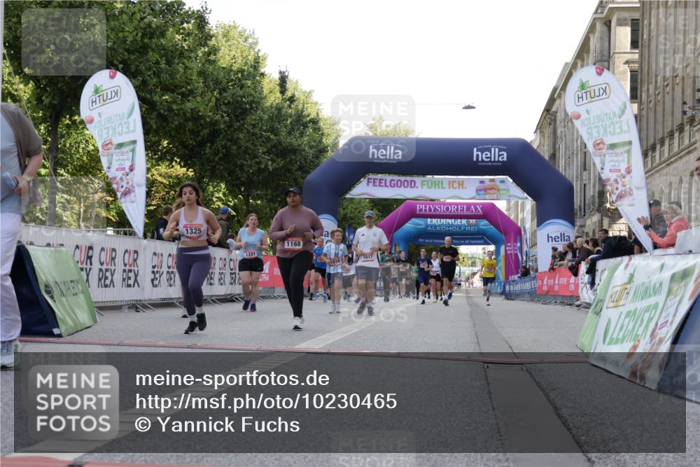 06.09.2026 - CURREX Alsterlauf Yannick Fuchs http://msf.ph/oto/10230465 06.09.2026 11:54:36 Ziel 1017, 1019, 1122, 1168, 1191, 1289, 1290, 1325, 1328, 1331, 8185 meine-sportfotos.de