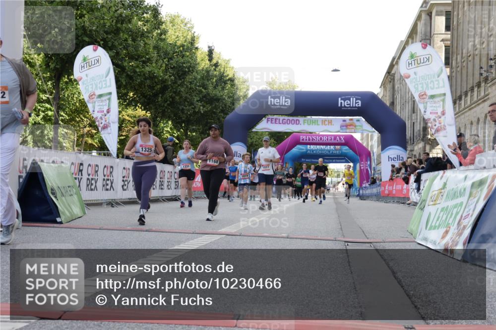 06.09.2026 - CURREX Alsterlauf Yannick Fuchs http://msf.ph/oto/10230466 06.09.2026 11:54:36 Ziel 1017, 1019, 1122, 1168, 1191, 1289, 1290, 1325, 1328, 1331, 8185 meine-sportfotos.de