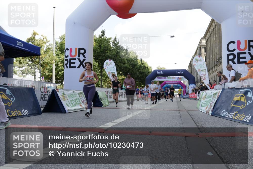 06.09.2026 - CURREX Alsterlauf Yannick Fuchs http://msf.ph/oto/10230473 06.09.2026 11:54:38 Ziel 1012, 1017, 1019, 1031, 1122, 1168, 1185, 1191, 1251, 1289, 1290, 1325, 1328, 1331 meine-sportfotos.de