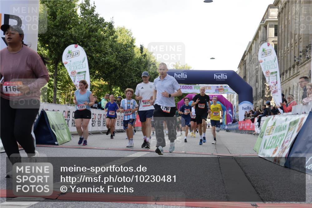 06.09.2026 - CURREX Alsterlauf Yannick Fuchs http://msf.ph/oto/10230481 06.09.2026 11:54:41 Ziel 1012, 1017, 1019, 1031, 1060, 1101, 1122, 1168, 1185, 1222, 1231, 1251, 1260, 1270, 1280, 1289, 1290, 1325, 1331 meine-sportfotos.de