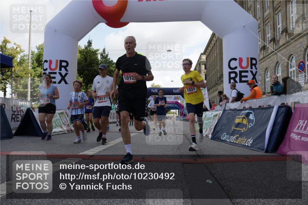 06.09.2026 - CURREX Alsterlauf Yannick Fuchs http://msf.ph/oto/10230492 06.09.2026 11:54:43 Ziel 1012, 1017, 1019, 1031, 1060, 1101, 1145, 1168, 1185, 1222, 1231, 1251, 1260, 1270, 1272, 1280, 1289, 1290, 1325, 1331 meine-sportfotos.de