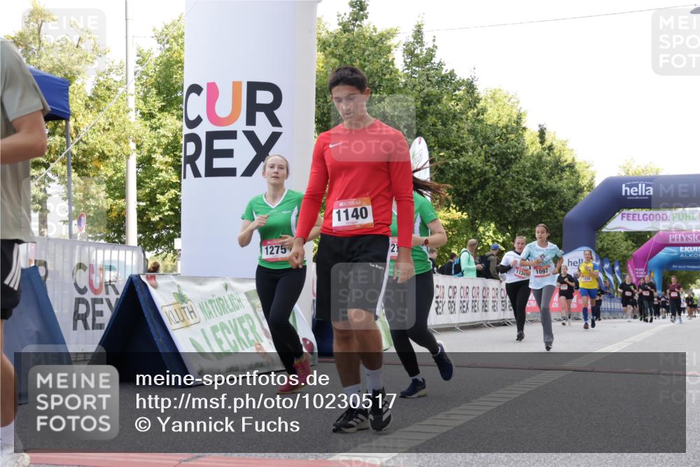 06.09.2026 - CURREX Alsterlauf Yannick Fuchs http://msf.ph/oto/10230517 06.09.2026 11:54:52 Ziel 1060, 1097, 1134, 1140, 1145, 1231, 1238, 1247, 1270, 1272, 1275, 1276 meine-sportfotos.de