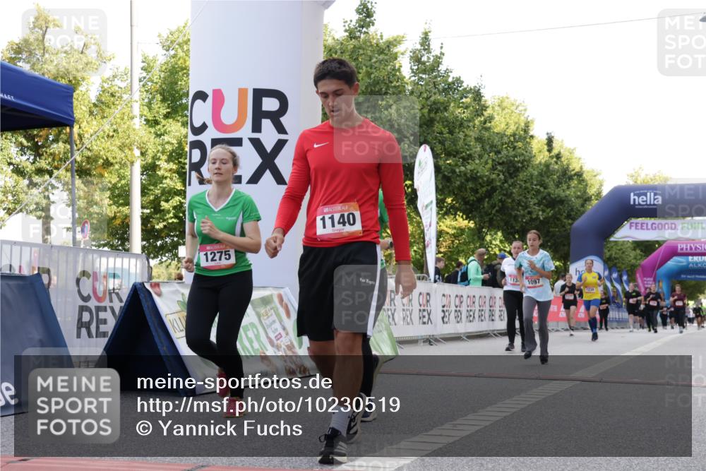 06.09.2026 - CURREX Alsterlauf Yannick Fuchs http://msf.ph/oto/10230519 06.09.2026 11:54:52 Ziel 1060, 1097, 1134, 1140, 1145, 1231, 1238, 1247, 1270, 1272, 1275, 1276 meine-sportfotos.de