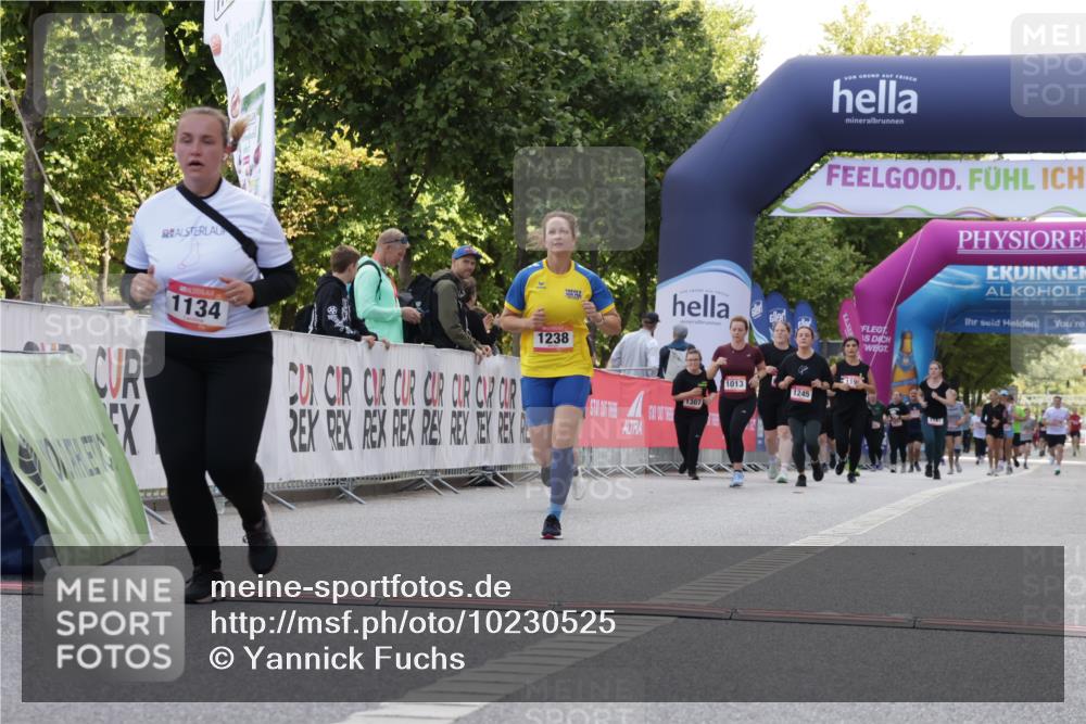 06.09.2026 - CURREX Alsterlauf Yannick Fuchs http://msf.ph/oto/10230525 06.09.2026 11:54:55 Ziel 1097, 1134, 1140, 1145, 1177, 1238, 1247, 1275, 1276 meine-sportfotos.de