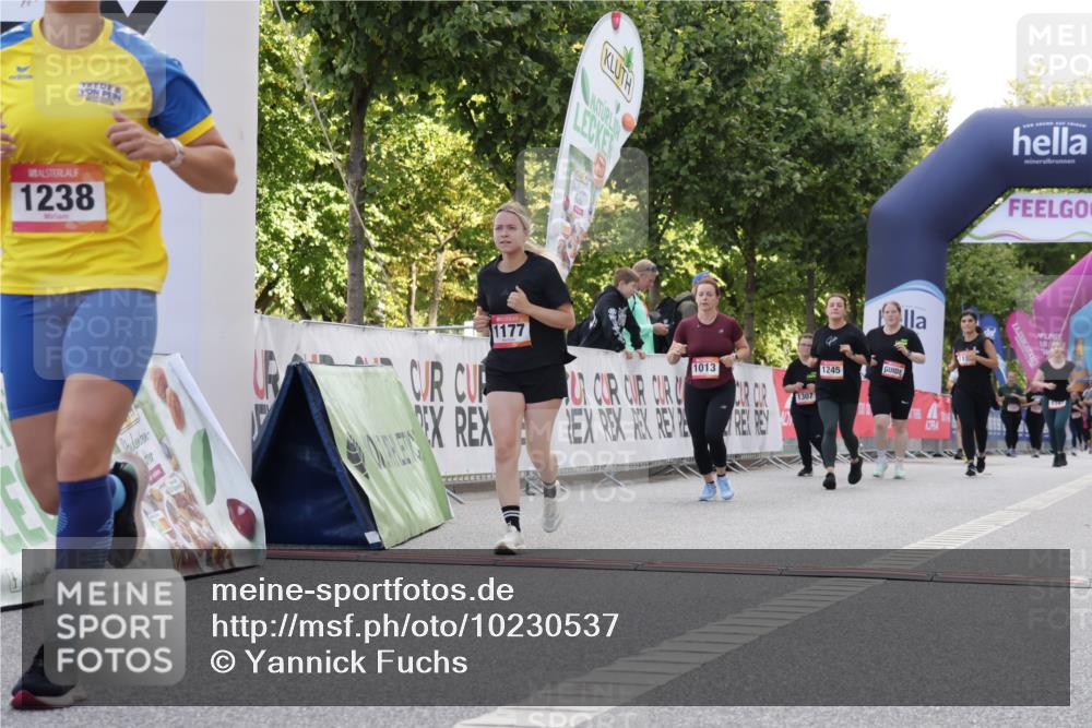 06.09.2026 - CURREX Alsterlauf Yannick Fuchs http://msf.ph/oto/10230537 06.09.2026 11:54:59 Ziel 1013, 1097, 1134, 1177, 1238, 1245 meine-sportfotos.de