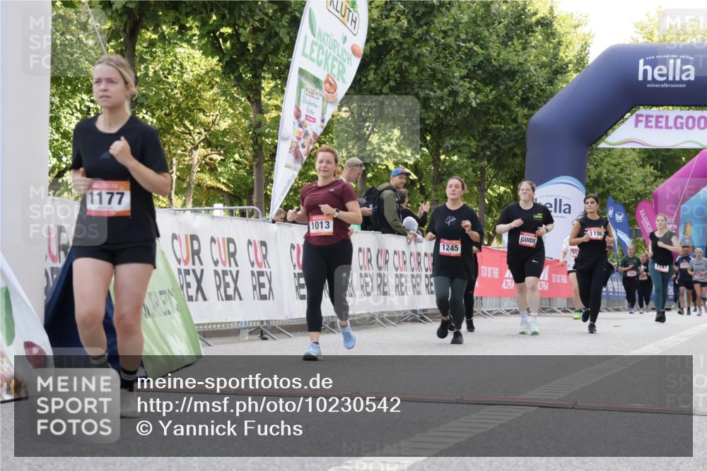 06.09.2026 - CURREX Alsterlauf Yannick Fuchs http://msf.ph/oto/10230542 06.09.2026 11:55:00 Ziel 1013, 1097, 1134, 1177, 1238, 1245 meine-sportfotos.de