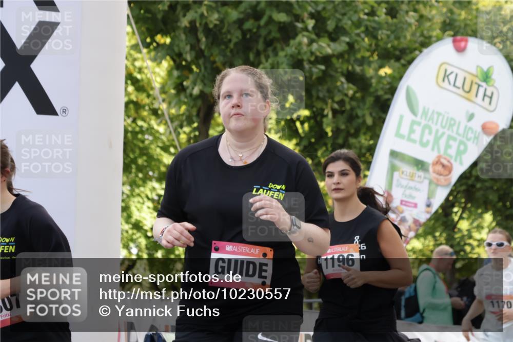 06.09.2026 - CURREX Alsterlauf Yannick Fuchs http://msf.ph/oto/10230557 06.09.2026 11:55:07 Ziel 1013, 1073, 1147, 1170, 1177, 1196, 1245, 1278, 1307, 1341 meine-sportfotos.de