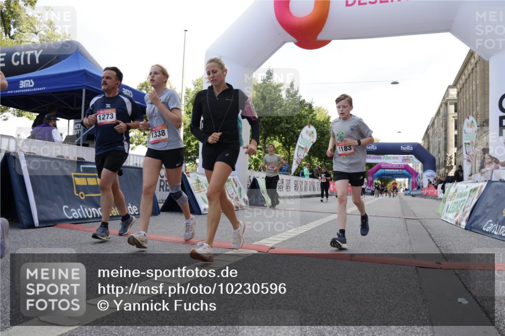 06.09.2026 - CURREX Alsterlauf Yannick Fuchs http://msf.ph/oto/10230596 06.09.2026 11:55:19 Ziel 1071, 1073, 1087, 1141, 1183, 1243, 1273, 1338, 8344 meine-sportfotos.de