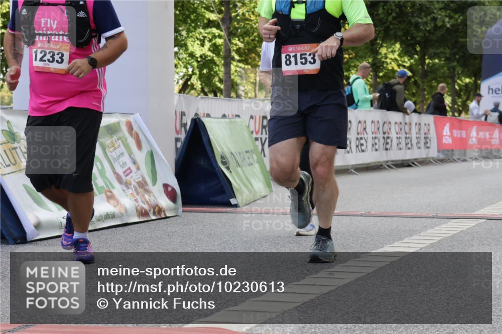 06.09.2026 - CURREX Alsterlauf Yannick Fuchs http://msf.ph/oto/10230613 06.09.2026 11:55:27 Ziel 1030, 1033, 1071, 1233, 1337, 8136 meine-sportfotos.de