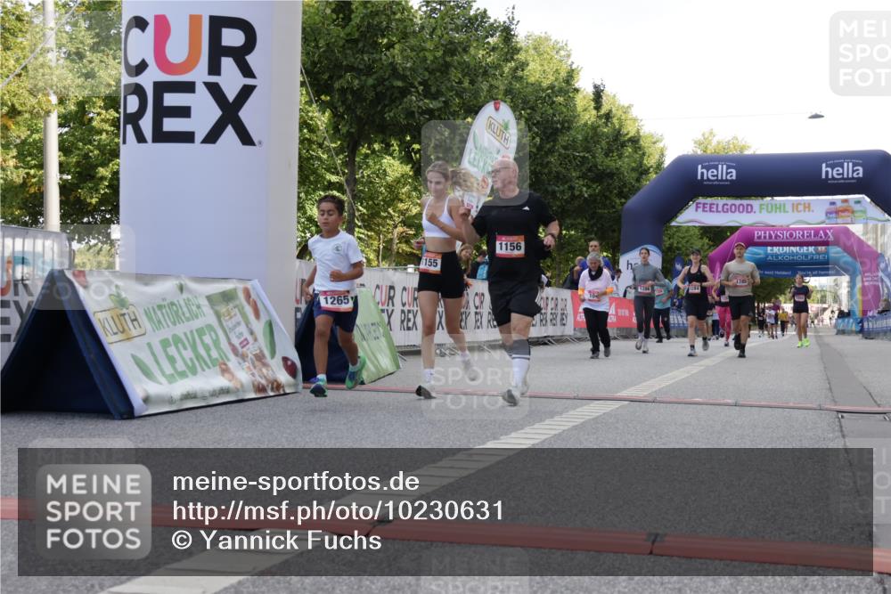 06.09.2026 - CURREX Alsterlauf Yannick Fuchs http://msf.ph/oto/10230631 06.09.2026 11:55:35 Ziel 1030, 1033, 1046, 1155, 1156, 1265, 1285, 8136 meine-sportfotos.de
