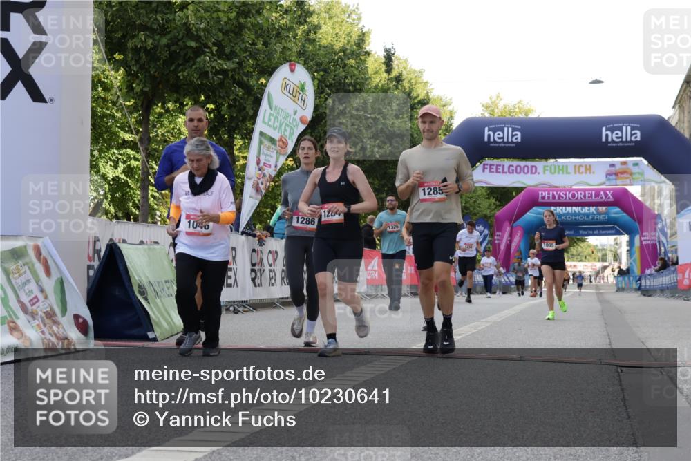 06.09.2026 - CURREX Alsterlauf Yannick Fuchs http://msf.ph/oto/10230641 06.09.2026 11:55:40 Ziel 1005, 1046, 1155, 1156, 1203, 1234, 1265, 1284, 1285, 1286, 1288, 1326 meine-sportfotos.de