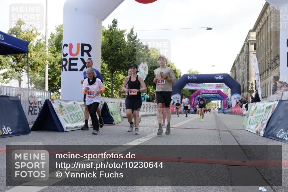 06.09.2026 - CURREX Alsterlauf Yannick Fuchs http://msf.ph/oto/10230644 06.09.2026 11:55:41 Ziel 1005, 1046, 1155, 1156, 1203, 1234, 1265, 1284, 1285, 1286, 1288, 1326 meine-sportfotos.de
