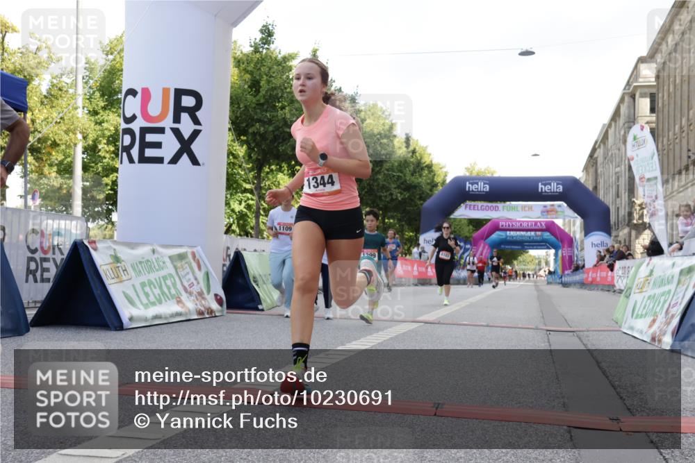 06.09.2026 - CURREX Alsterlauf Yannick Fuchs http://msf.ph/oto/10230691 06.09.2026 11:56:00 Ziel 1072, 1109, 1110, 1299, 1320, 1344, 8042, 8103, 8251, 8346 meine-sportfotos.de