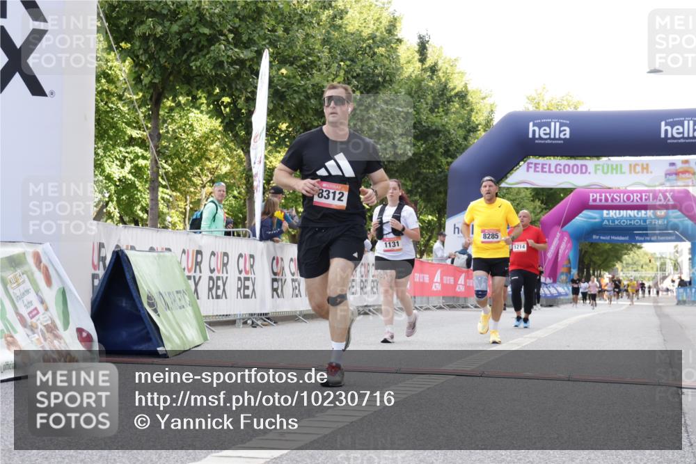06.09.2026 - CURREX Alsterlauf Yannick Fuchs http://msf.ph/oto/10230716 06.09.2026 11:56:09 Ziel 1131, 1162, 1214, 1320, 8103, 8285, 8312 meine-sportfotos.de
