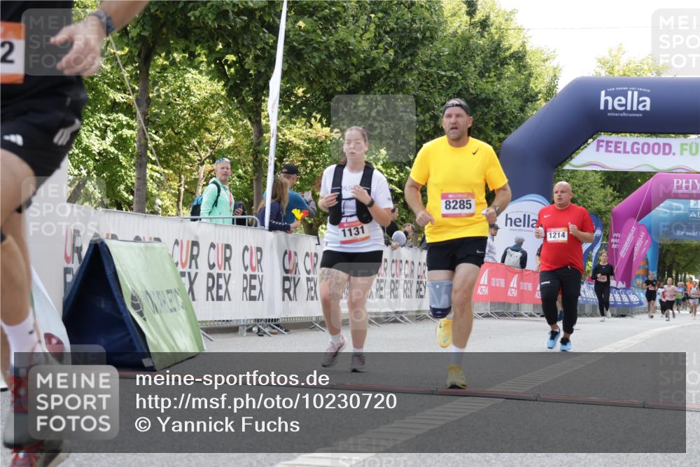 06.09.2026 - CURREX Alsterlauf Yannick Fuchs http://msf.ph/oto/10230720 06.09.2026 11:56:10 Ziel 1131, 1162, 1214, 1320, 8285, 8312 meine-sportfotos.de