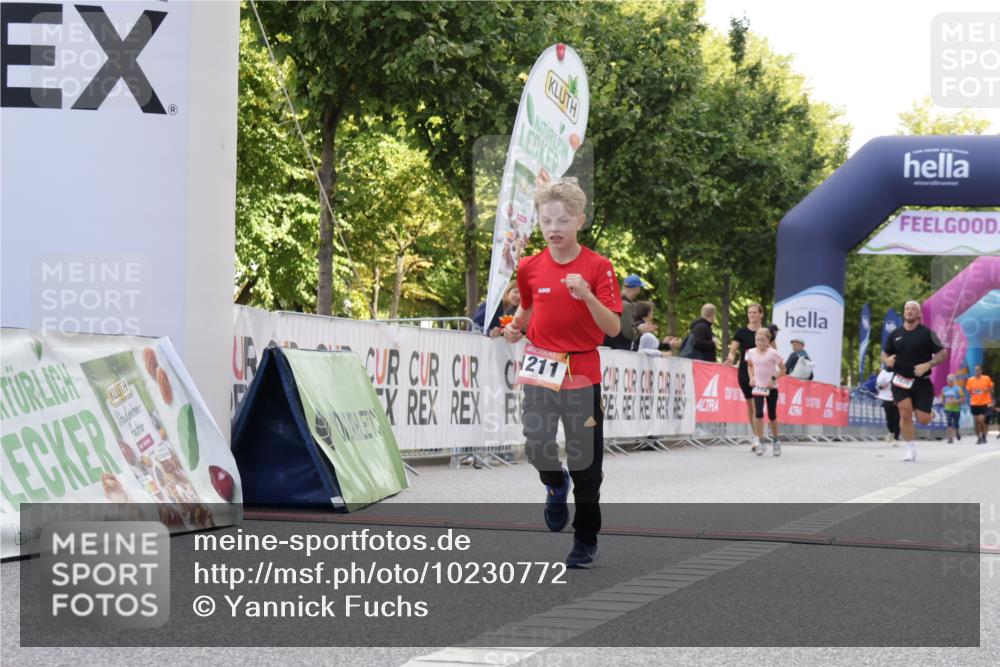 06.09.2026 - CURREX Alsterlauf Yannick Fuchs http://msf.ph/oto/10230772 06.09.2026 11:56:29 Ziel 1032, 1035, 1103, 1142, 1211 meine-sportfotos.de