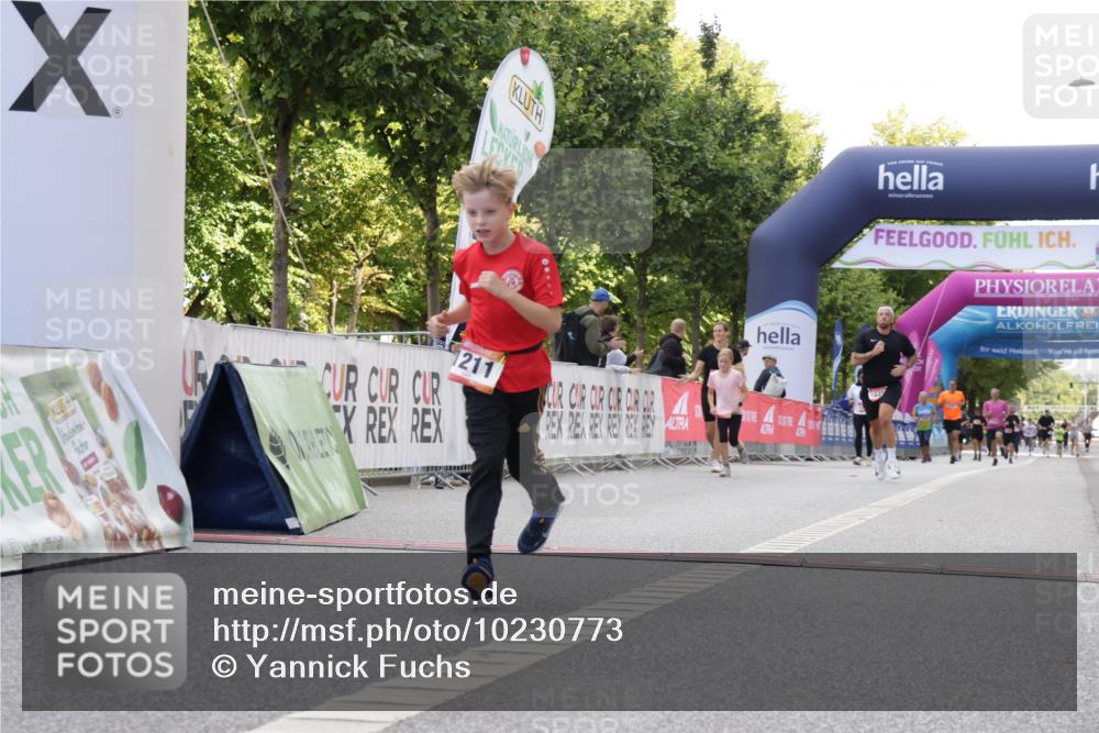 06.09.2026 - CURREX Alsterlauf Yannick Fuchs http://msf.ph/oto/10230773 06.09.2026 11:56:29 Ziel 1032, 1035, 1103, 1142, 1211 meine-sportfotos.de