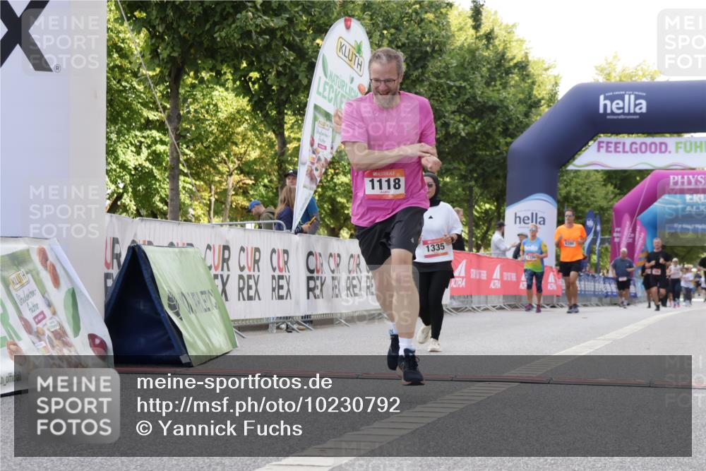 06.09.2026 - CURREX Alsterlauf Yannick Fuchs http://msf.ph/oto/10230792 06.09.2026 11:56:39 Ziel 1035, 1118, 1144, 1172, 1335 meine-sportfotos.de