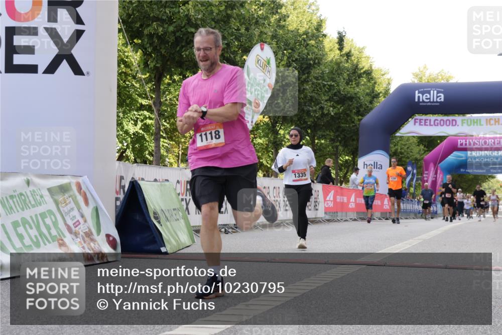 06.09.2026 - CURREX Alsterlauf Yannick Fuchs http://msf.ph/oto/10230795 06.09.2026 11:56:39 Ziel 1035, 1118, 1144, 1172, 1335 meine-sportfotos.de