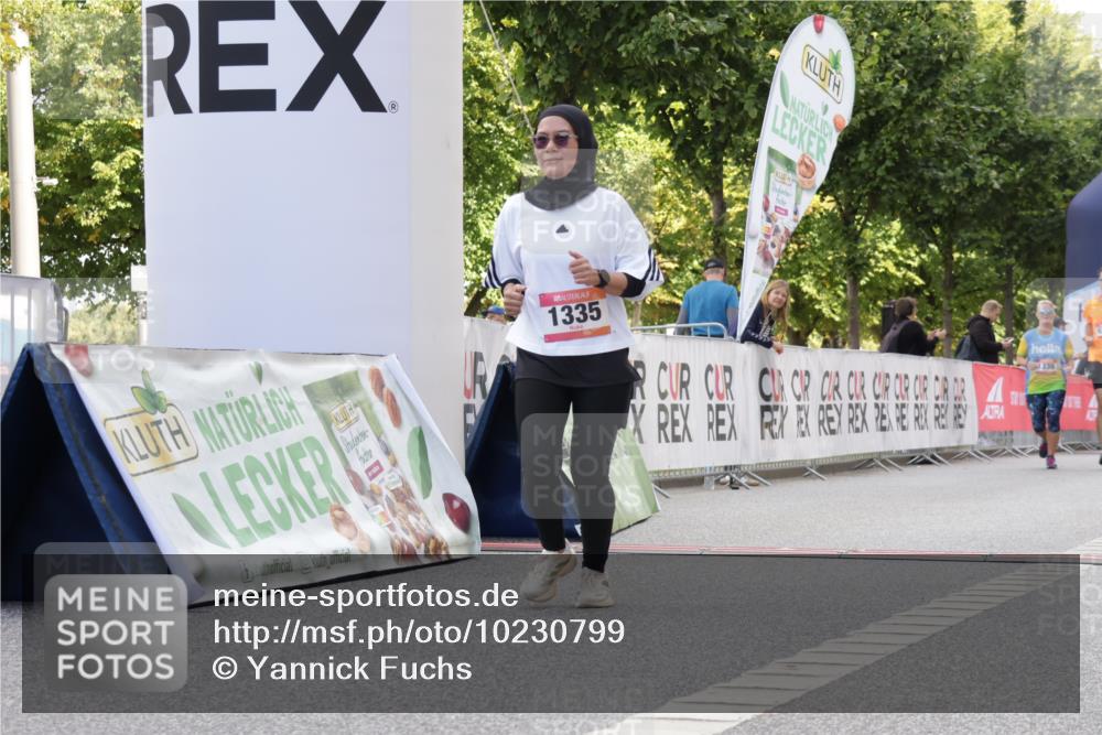 06.09.2026 - CURREX Alsterlauf Yannick Fuchs http://msf.ph/oto/10230799 06.09.2026 11:56:41 Ziel 1118, 1144, 1172, 1335 meine-sportfotos.de