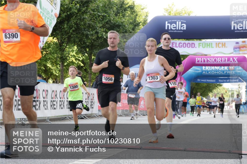 06.09.2026 - CURREX Alsterlauf Yannick Fuchs http://msf.ph/oto/10230810 06.09.2026 11:56:48 Ziel 1056, 1102, 1300, 1303, 1335, 1336, 6390 meine-sportfotos.de