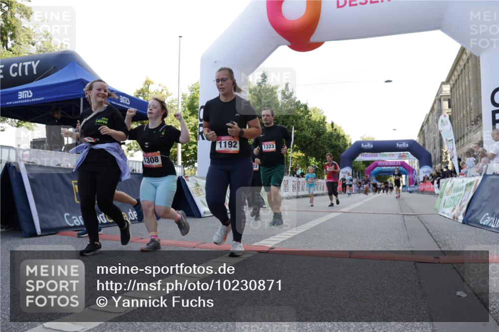 06.09.2026 - CURREX Alsterlauf Yannick Fuchs http://msf.ph/oto/10230871 06.09.2026 11:54:18 Ziel 1078, 1166, 1167, 1192, 1209, 1308, 1322, 1323, 8018 meine-sportfotos.de