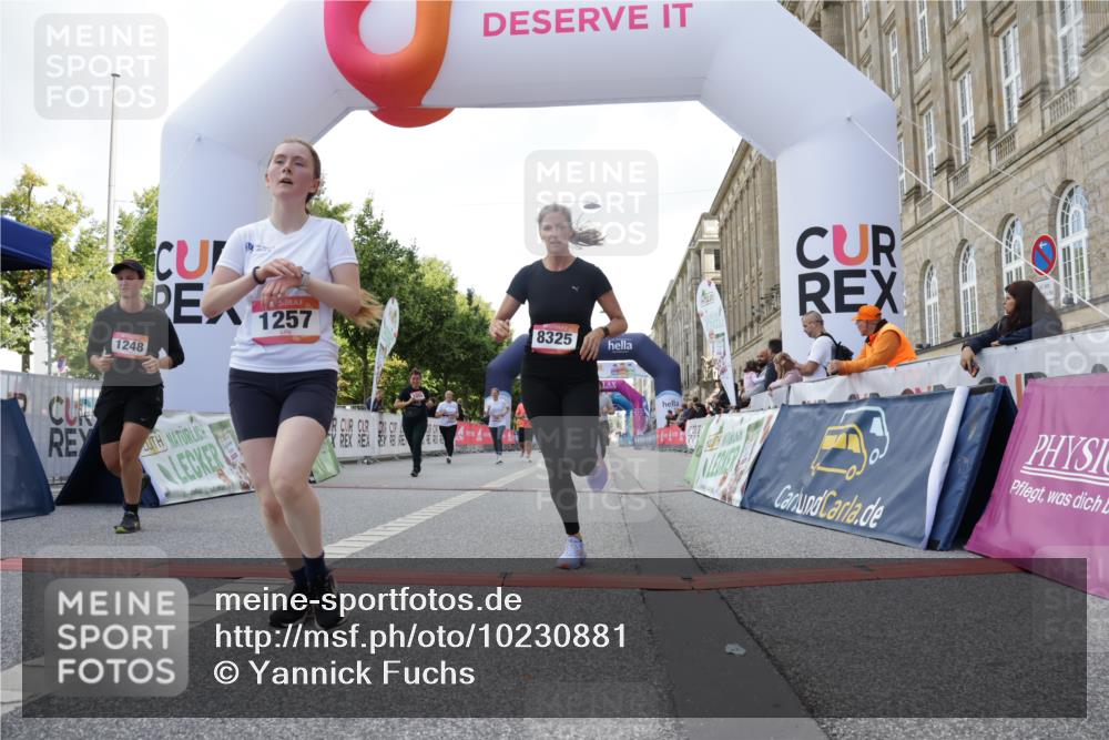 06.09.2026 - CURREX Alsterlauf Yannick Fuchs http://msf.ph/oto/10230881 06.09.2026 11:56:59 Ziel 1055, 1148, 1171, 1248, 1257, 1282, 1292, 8098, 8325, 8326 meine-sportfotos.de