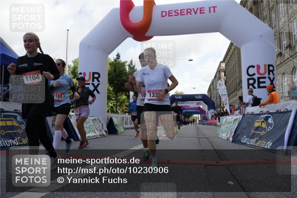 06.09.2026 - CURREX Alsterlauf Yannick Fuchs http://msf.ph/oto/10230906 06.09.2026 11:54:28 Ziel 1078, 1086, 1104, 1151, 1191, 1328, 1332, 1339, 8185, 8239, 8240 meine-sportfotos.de