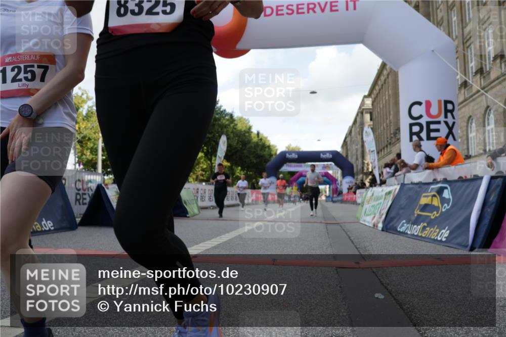 06.09.2026 - CURREX Alsterlauf Yannick Fuchs http://msf.ph/oto/10230907 06.09.2026 11:57:00 Ziel 1055, 1148, 1171, 1248, 1257, 1282, 1292, 8098, 8284, 8325, 8326 meine-sportfotos.de