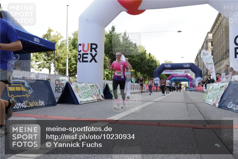 06.09.2026 - CURREX Alsterlauf Yannick Fuchs http://msf.ph/oto/10230934 06.09.2026 11:54:34 Ziel 1086, 1122, 1168, 1191, 1289, 1325, 1328, 1332, 1339, 8185, 8239, 8240 meine-sportfotos.de