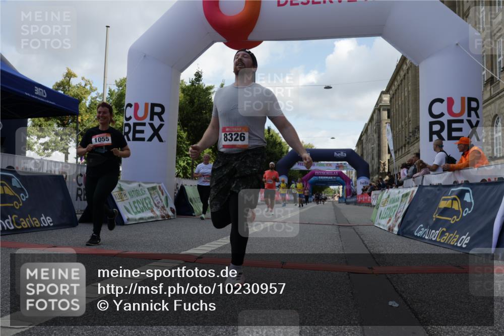 06.09.2026 - CURREX Alsterlauf Yannick Fuchs http://msf.ph/oto/10230957 06.09.2026 11:57:03 Ziel 1055, 1171, 1248, 1257, 1282, 1292, 8284, 8325, 8326 meine-sportfotos.de