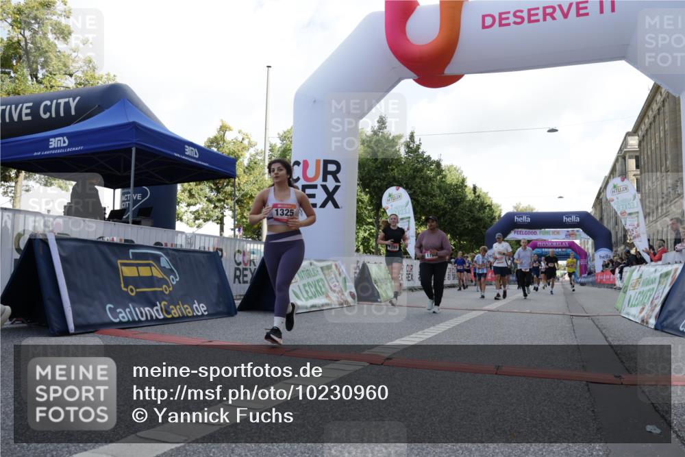 06.09.2026 - CURREX Alsterlauf Yannick Fuchs http://msf.ph/oto/10230960 06.09.2026 11:54:39 Ziel 1012, 1017, 1019, 1031, 1101, 1122, 1168, 1185, 1222, 1251, 1260, 1280, 1289, 1290, 1325, 1328, 1331 meine-sportfotos.de